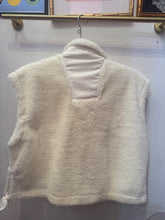 Load image into Gallery viewer, fleece vest
