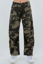 Load image into Gallery viewer, Barrel camo pants
