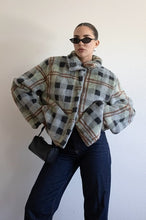 Load image into Gallery viewer, Fleece plaid bomber
