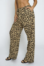 Load image into Gallery viewer, Leopard pull on pants
