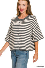 Load image into Gallery viewer, Shorty cardigan
