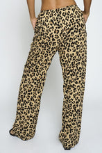 Load image into Gallery viewer, Leopard pull on pants
