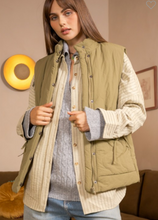 Load image into Gallery viewer, Swirl puffer vest
