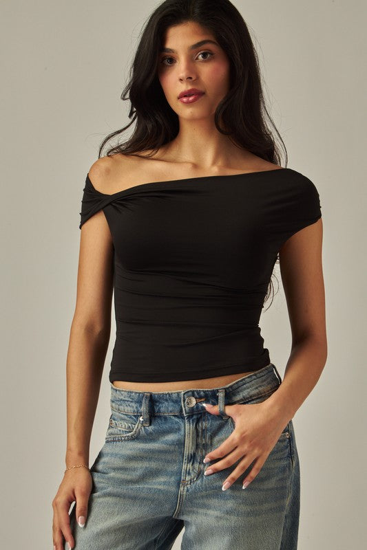 Off the shoulder basic       available in 3 colors