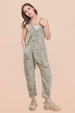 Load image into Gallery viewer, Camo mix jumper
